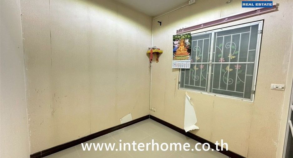 For sale 4 bedrooms townhouse in Bang Phli, Samut Prakan