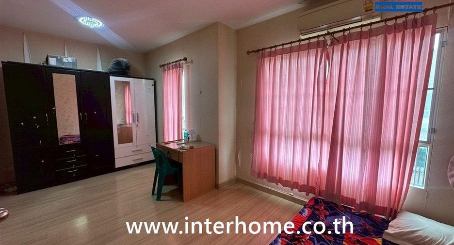 For sale 4 bedrooms townhouse in Bang Phli, Samut Prakan