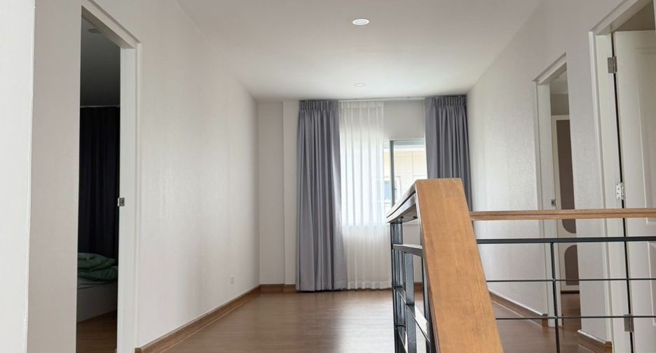 For rent 4 bedrooms house in Lat Krabang, Bangkok