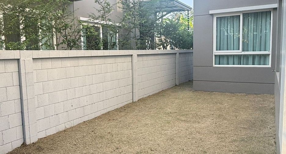 For rent 4 bedrooms house in Lat Krabang, Bangkok