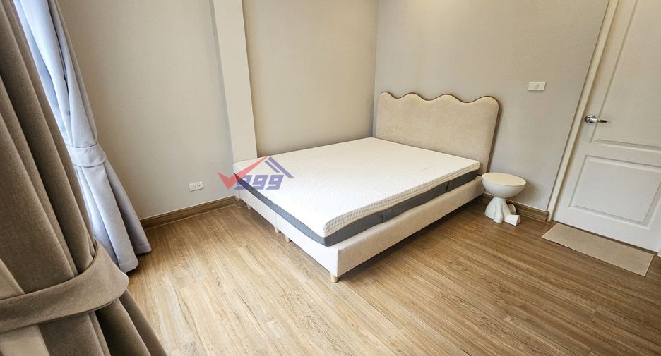出租 4 卧室 独立屋 在 Lat Krabang, 曼谷