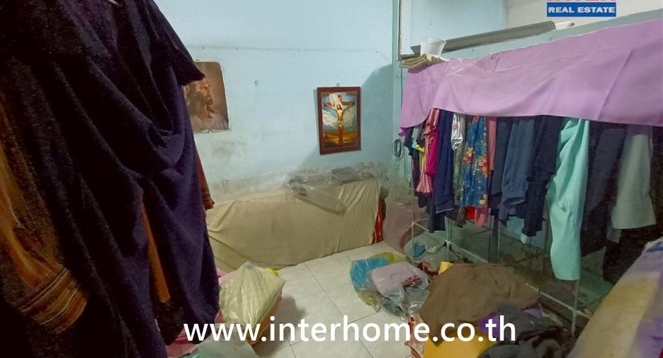 Casa adosada en venta de 1 habitaciones en Lam Luk Ka, Pathum Thani