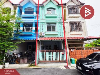 Casa adosada en venta de 3 habitaciones en Thung Khru, Bangkok