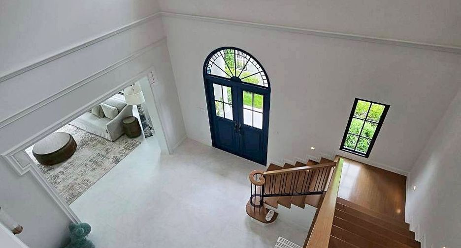 Haus zur Miete mit 5 Zimmer in Saphan Sung, Bangkok