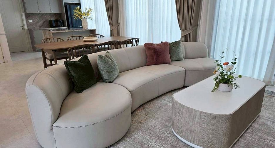Haus zur Miete mit 5 Zimmer in Saphan Sung, Bangkok