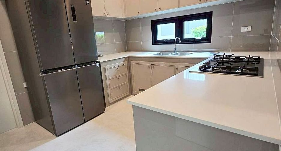 Haus zur Miete mit 5 Zimmer in Saphan Sung, Bangkok