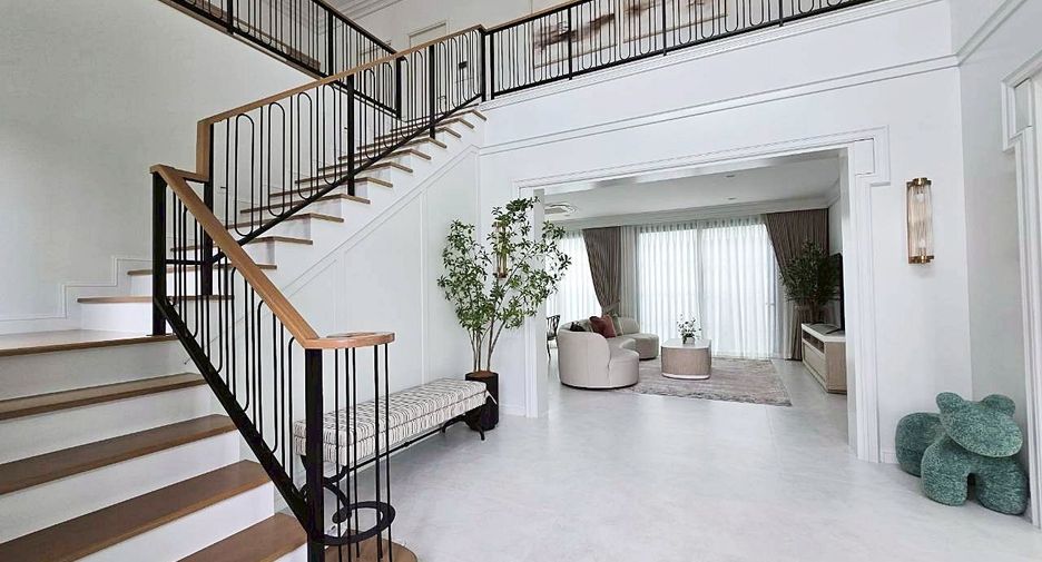 Haus zur Miete mit 5 Zimmer in Saphan Sung, Bangkok