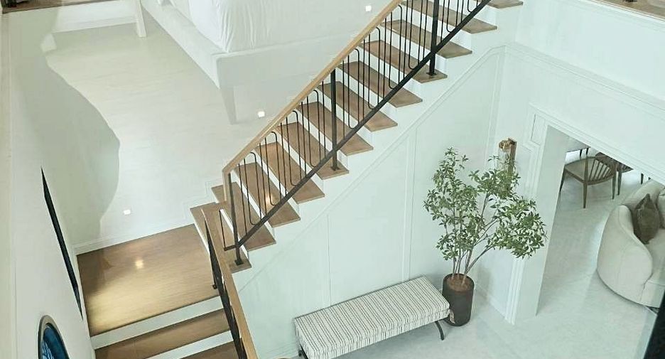 Haus zur Miete mit 5 Zimmer in Saphan Sung, Bangkok