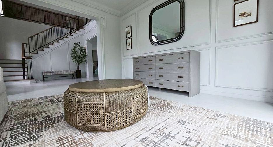 Haus zur Miete mit 5 Zimmer in Saphan Sung, Bangkok