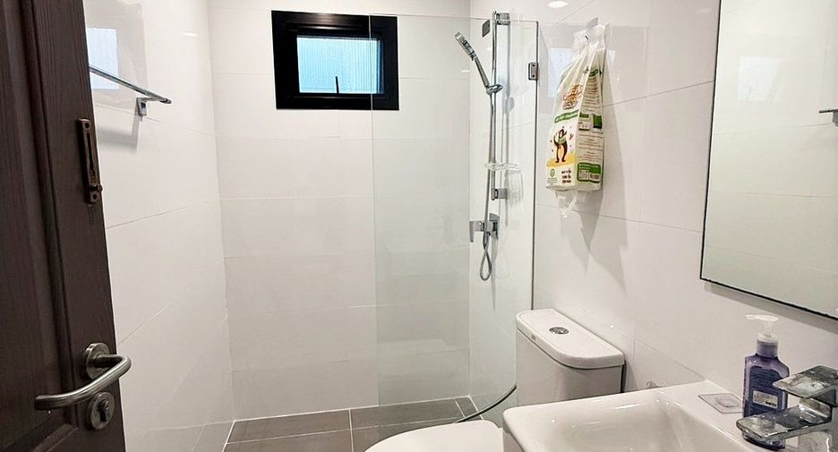 For rent 4 bedrooms house in Prawet, Bangkok