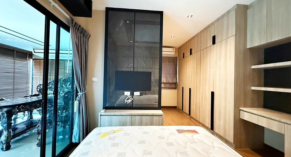 For rent 4 bedrooms house in Prawet, Bangkok