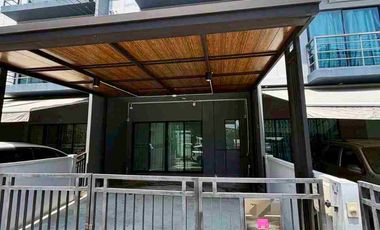 Haus zum Kauf mit 4 Zimmer in Prawet, Bangkok