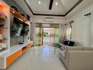 Villa en alquiler de 3 habitaciones en Bang Lamung, Chonburi