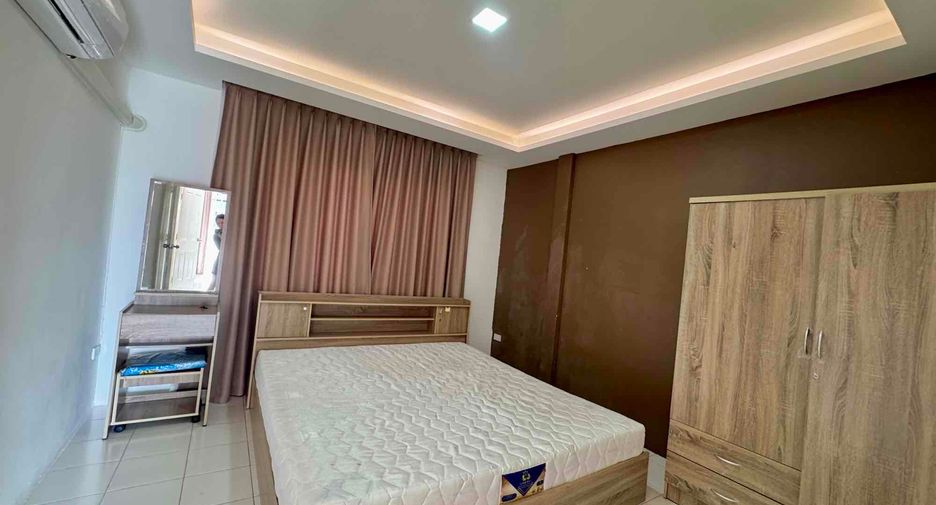 Casa adosada en alquiler de 2 habitaciones en Bang Lamung, Chonburi