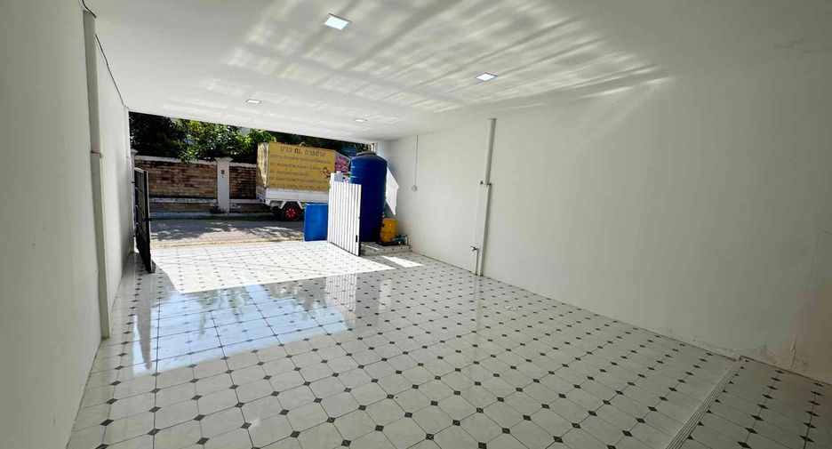 Casa adosada en alquiler de 2 habitaciones en Bang Lamung, Chonburi