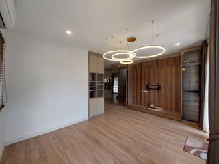 For sale 4 bedrooms house in Thawi Watthana, Bangkok