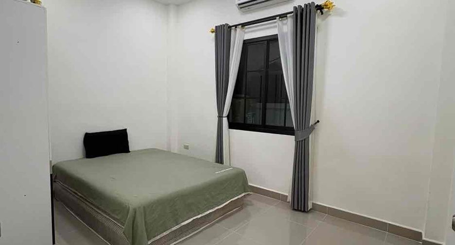 À louer 3 chambres maison à Bang Lamung, Chonburi
