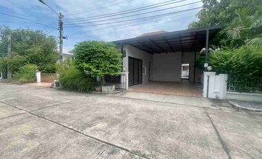 Haus zum Kauf mit 3 Zimmer in Sai Mai, Bangkok