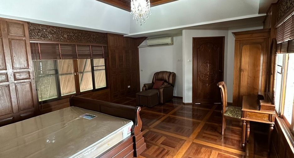 For rent and for sale 4 bedrooms house in Bang Lamung, Chonburi