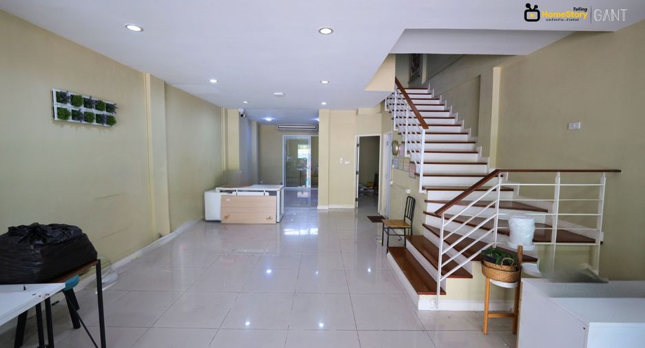 À vendre 1 chambre maison de ville à Prawet, Bangkok