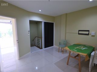 À vendre 1 chambre maison de ville à Prawet, Bangkok