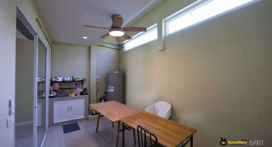 À vendre 1 chambre maison de ville à Prawet, Bangkok