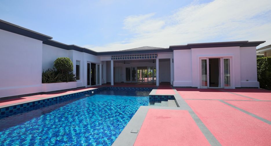 À louer 4 chambres maison à Bang Lamung, Chonburi