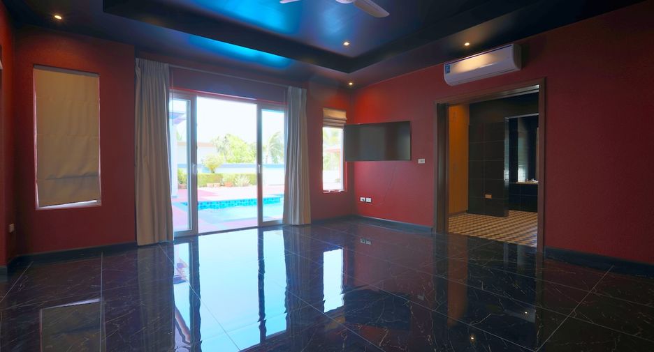 À louer 4 chambres maison à Bang Lamung, Chonburi