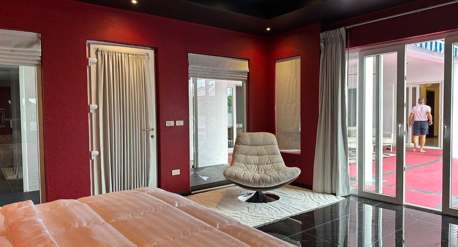 Casa en alquiler de 4 habitaciones en Bang Lamung, Chonburi
