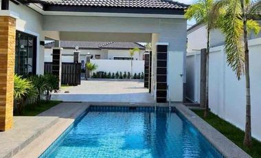 À vendre 3 chambres villa à Huay Yai, Pattaya