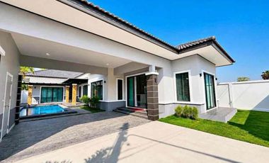 À vendre 3 chambres villa à Huay Yai, Pattaya
