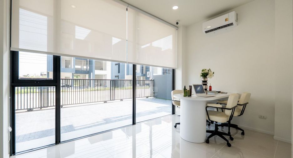 For sale 2 ベッドルーム office in Bang Phli, Samut Prakan
