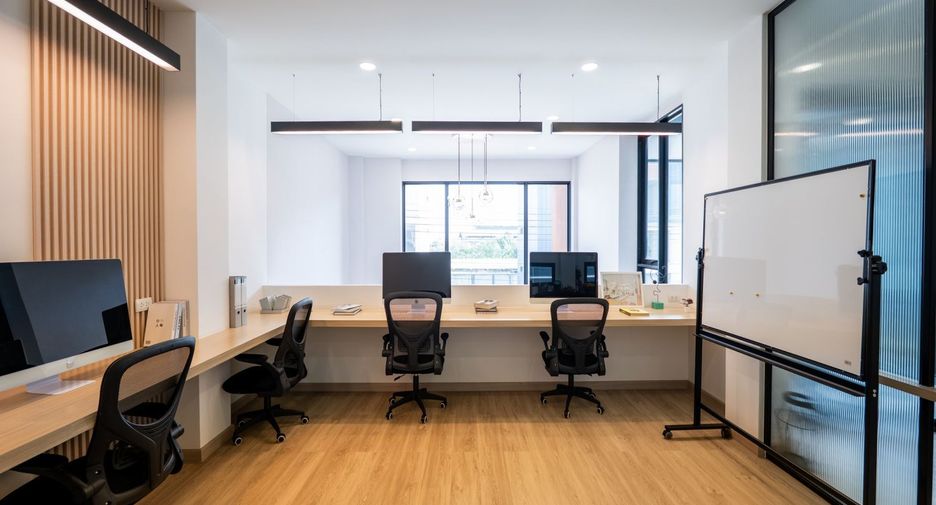 For sale 2 ベッドルーム office in Bang Phli, Samut Prakan
