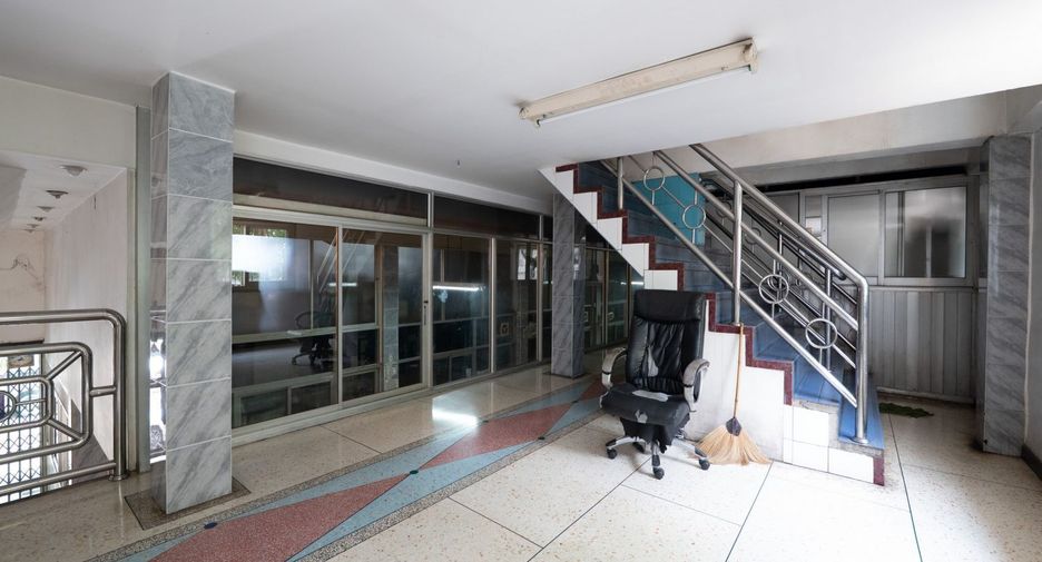 Local comercial en venta en Bang Bon, Bangkok