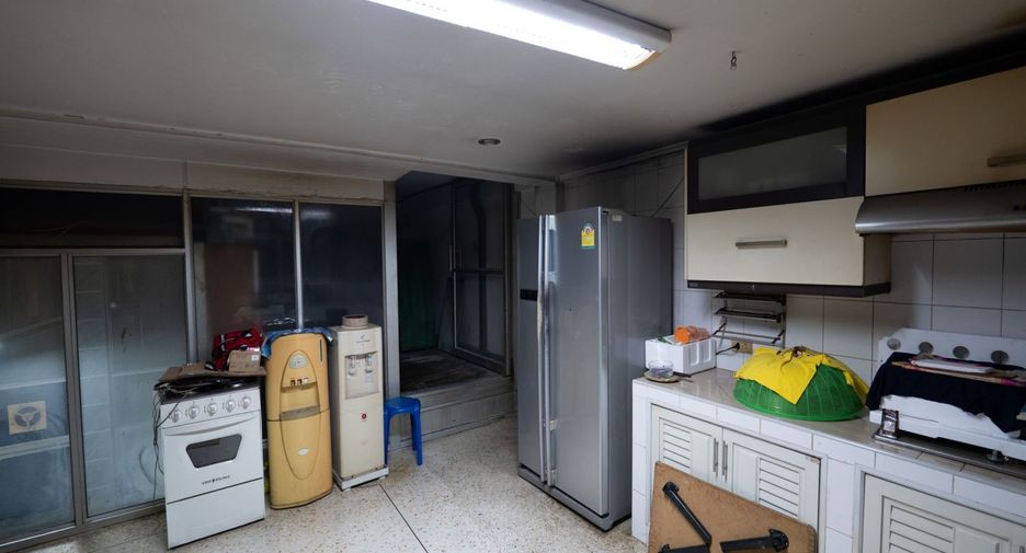 Local comercial en venta en Bang Bon, Bangkok
