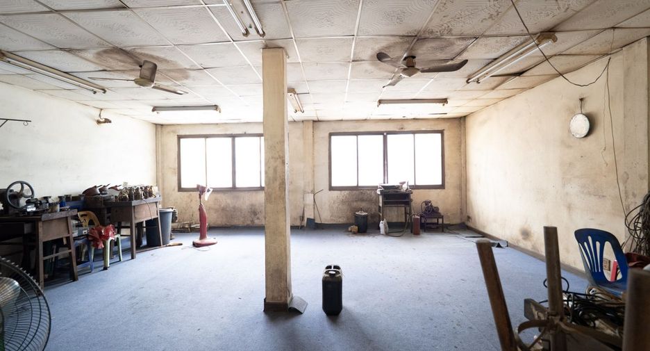 Local comercial en venta en Bang Bon, Bangkok