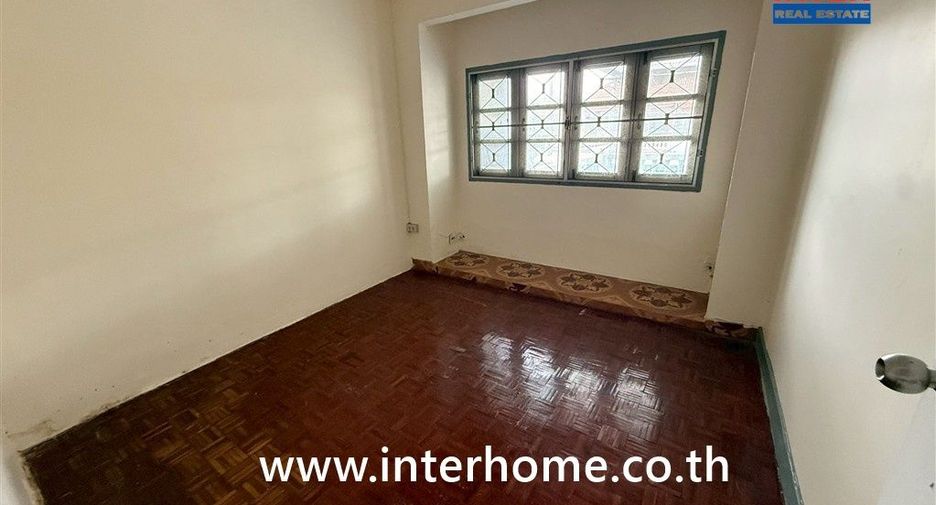 For sale 3 bedrooms townhouse in Khlong Luang, Pathum Thani