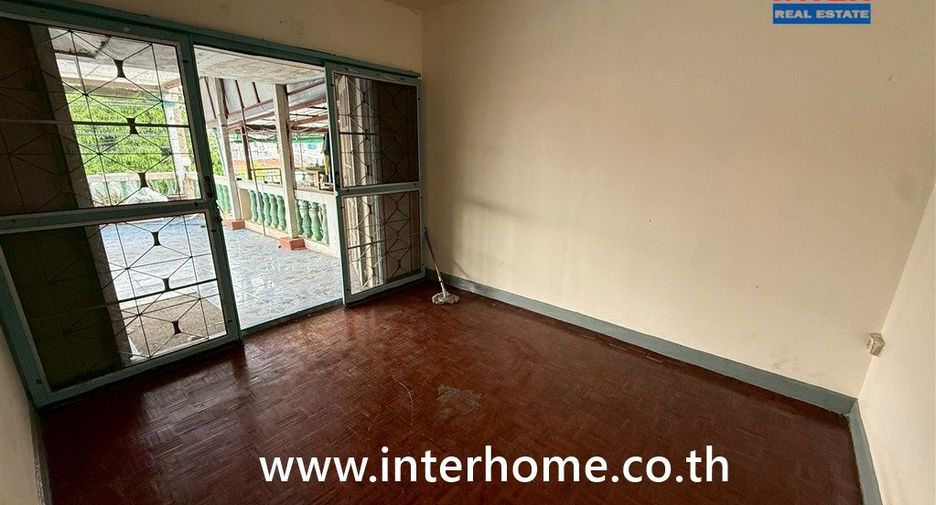 For sale 3 bedrooms townhouse in Khlong Luang, Pathum Thani