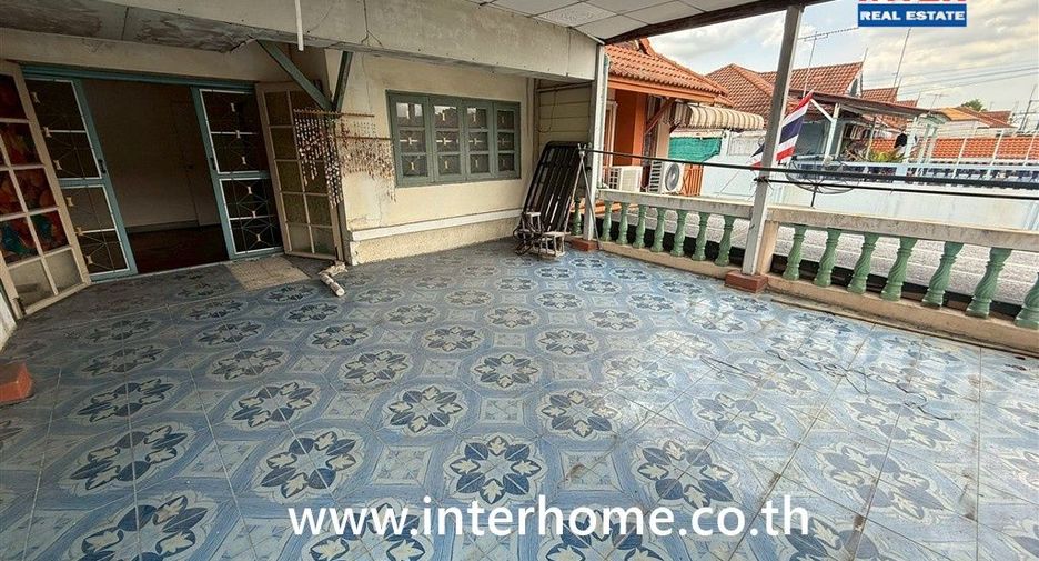 For sale 3 bedrooms townhouse in Khlong Luang, Pathum Thani