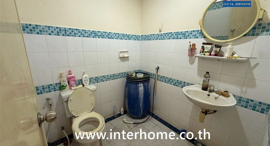 For sale 3 bedrooms townhouse in Khlong Luang, Pathum Thani