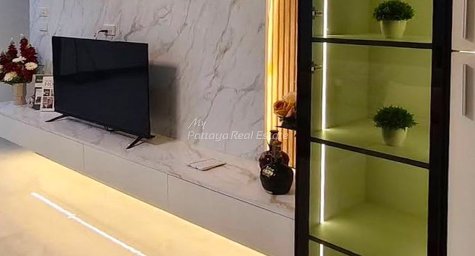 For sale 3 bedrooms condo in Jomtien, Pattaya