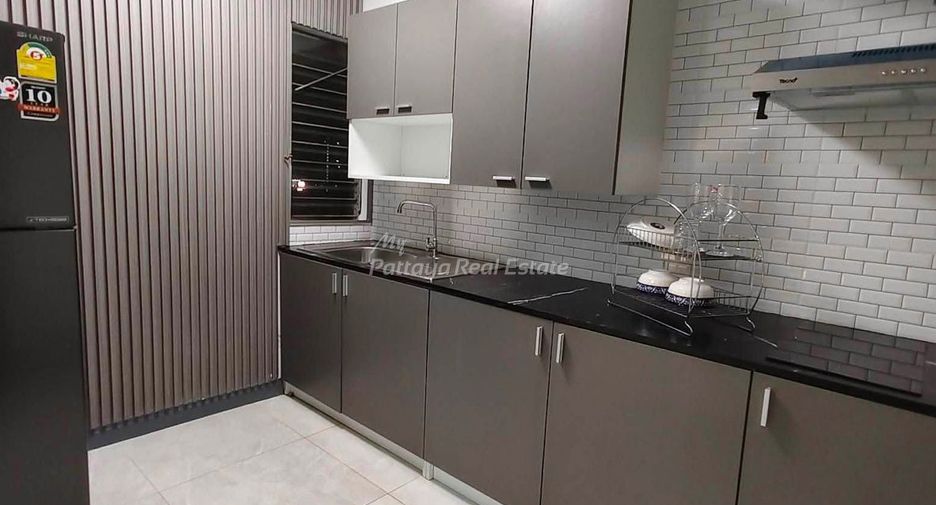 For sale 3 bedrooms condo in Jomtien, Pattaya
