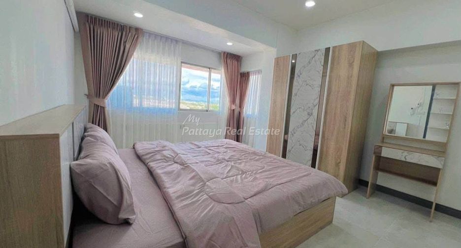 For sale 3 bedrooms condo in Jomtien, Pattaya