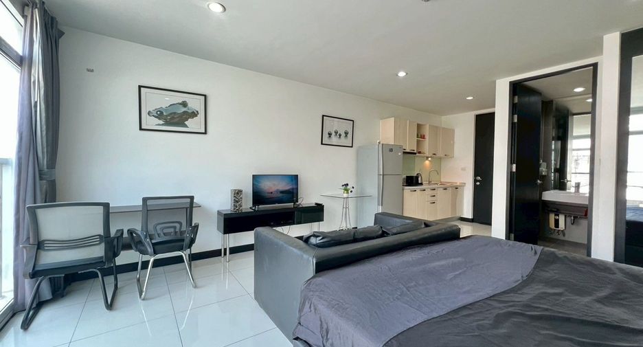 For sale 1 bed condo in Bang Lamung, Chonburi