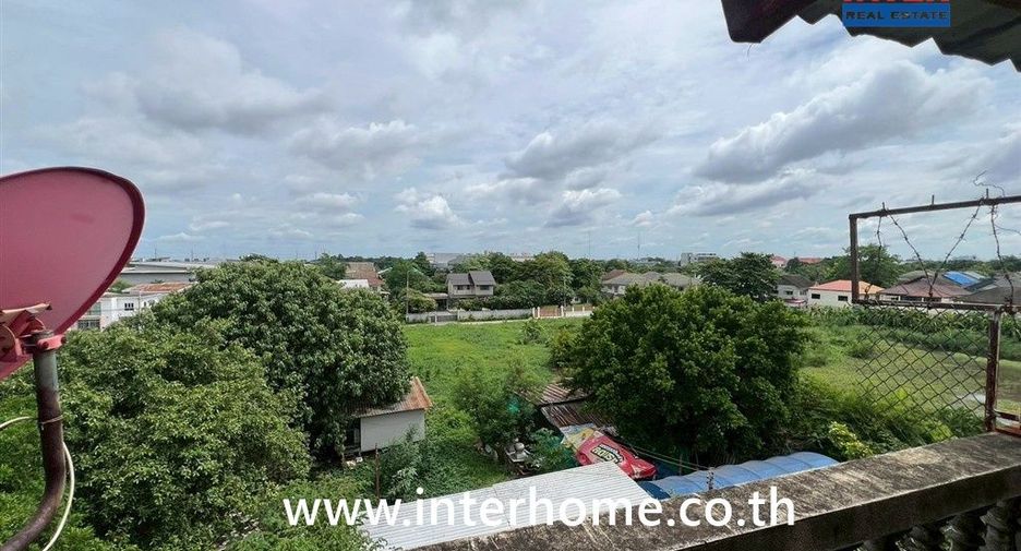 For sale 3 bedrooms retail Space in Bang Bon, Bangkok