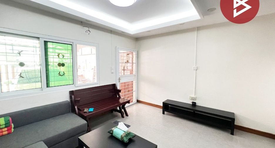 Reihenhaus zum Kauf mit 2 Zimmer in Pak Kret, Nonthaburi