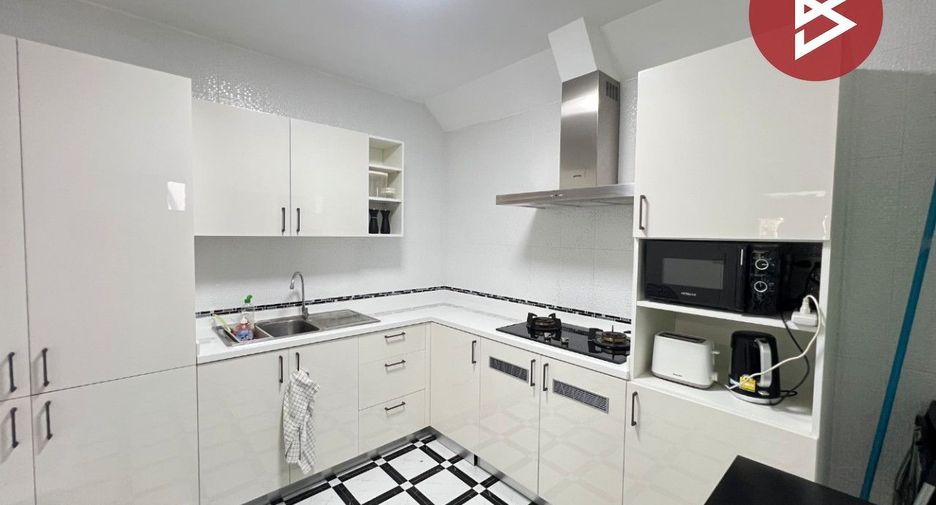 Reihenhaus zum Kauf mit 2 Zimmer in Pak Kret, Nonthaburi