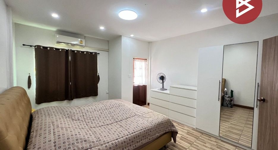 Reihenhaus zum Kauf mit 2 Zimmer in Pak Kret, Nonthaburi