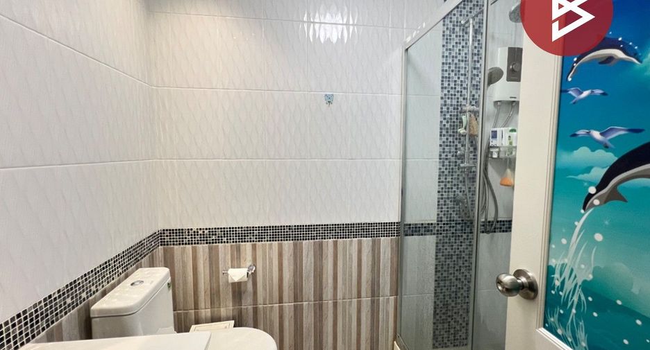 Reihenhaus zum Kauf mit 2 Zimmer in Pak Kret, Nonthaburi
