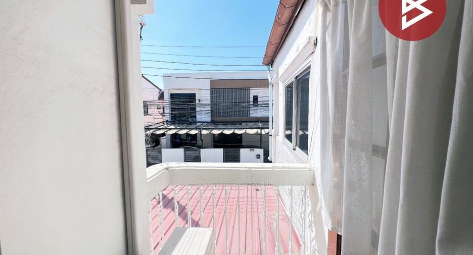 Reihenhaus zum Kauf mit 2 Zimmer in Pak Kret, Nonthaburi